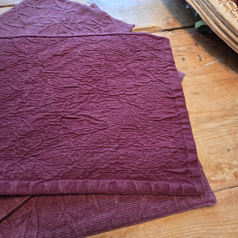 Vintage Textured Placemats Set of 4 Purple Burgundy Leaf Pattern Table Decor
